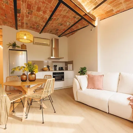 Bravissimo Calderers La Serp, View Over Onyar River *